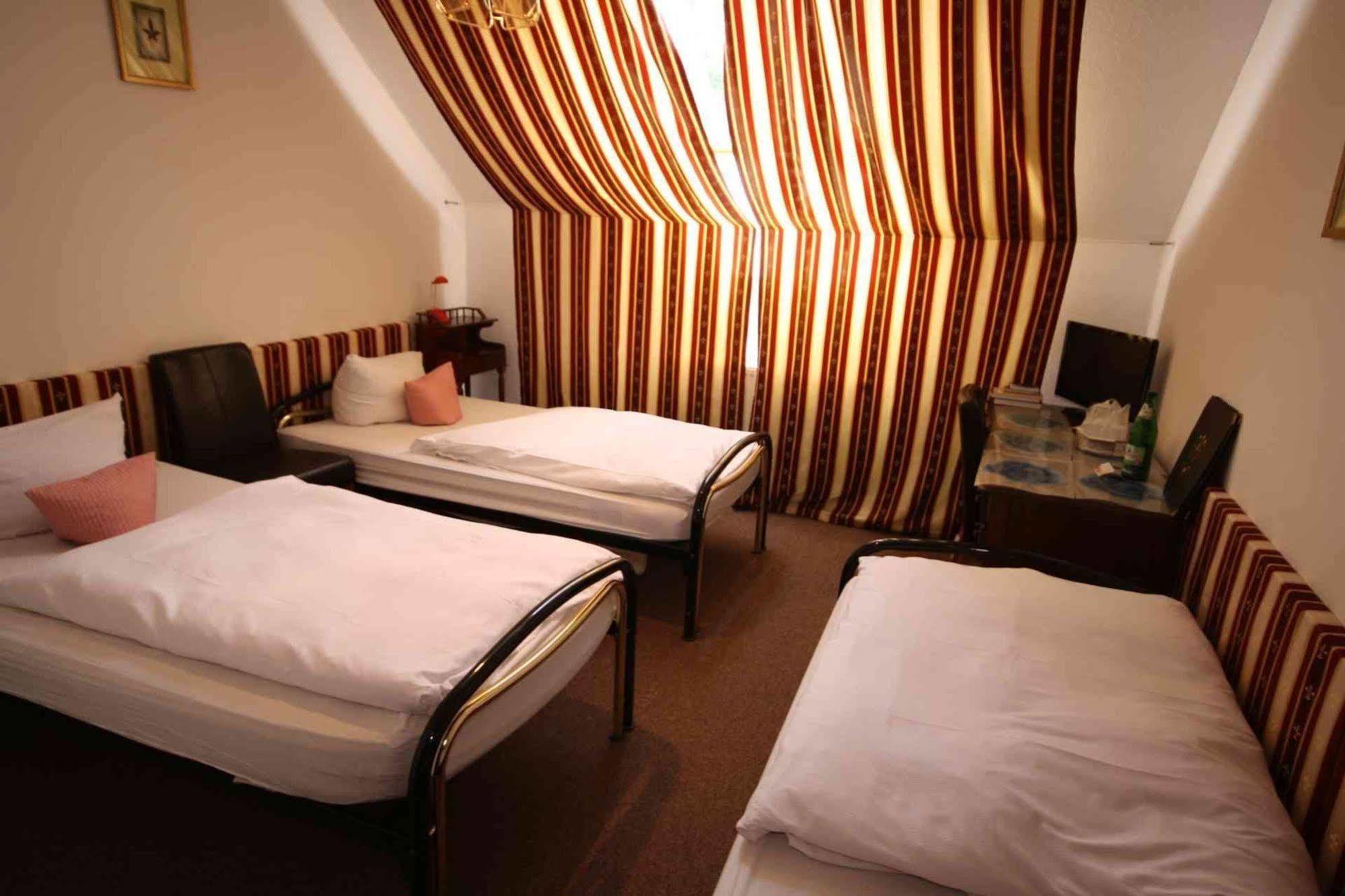 Hotel Attache Raunheim Zewnętrze zdjęcie