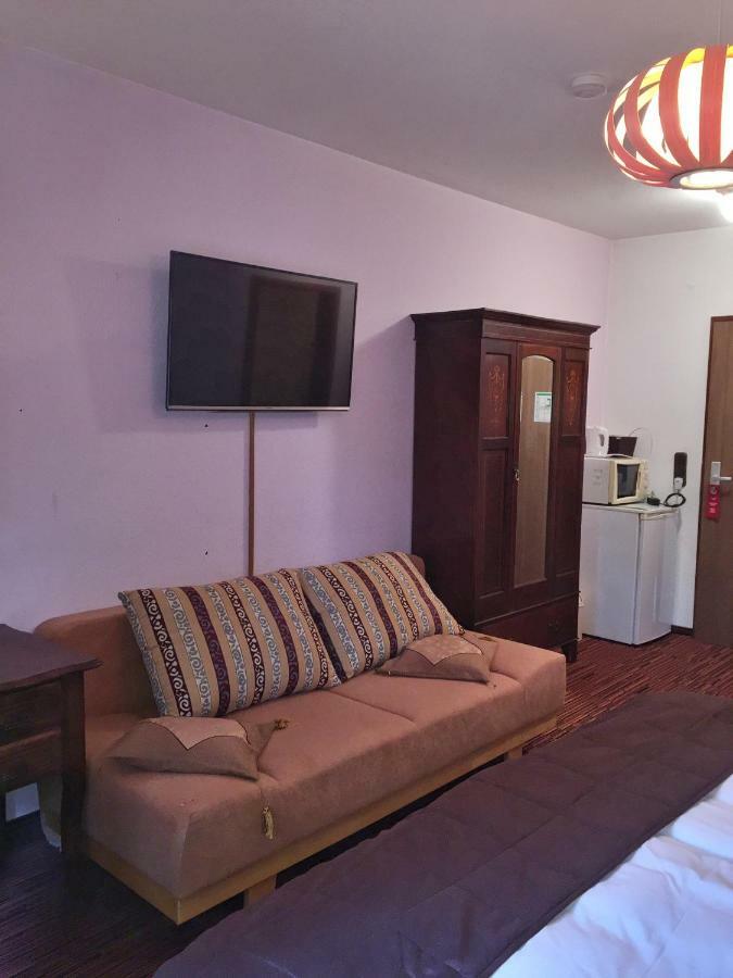 Hotel Attache Raunheim Zewnętrze zdjęcie